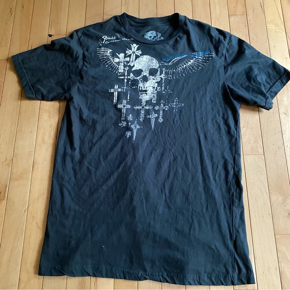 Fender Other - Fender Customs Gothic Skull & Cross Tee size XL